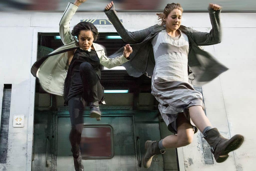 https://www.smithsonianmag.com/arts-culture/four-teenagers-explain-divergent-to-old-people-180950224/